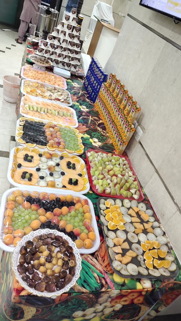 lunch buffet table fruits